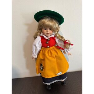 Schneider German Porcelain Doll Traditional Tracht 10‎ Inch Folk vintage